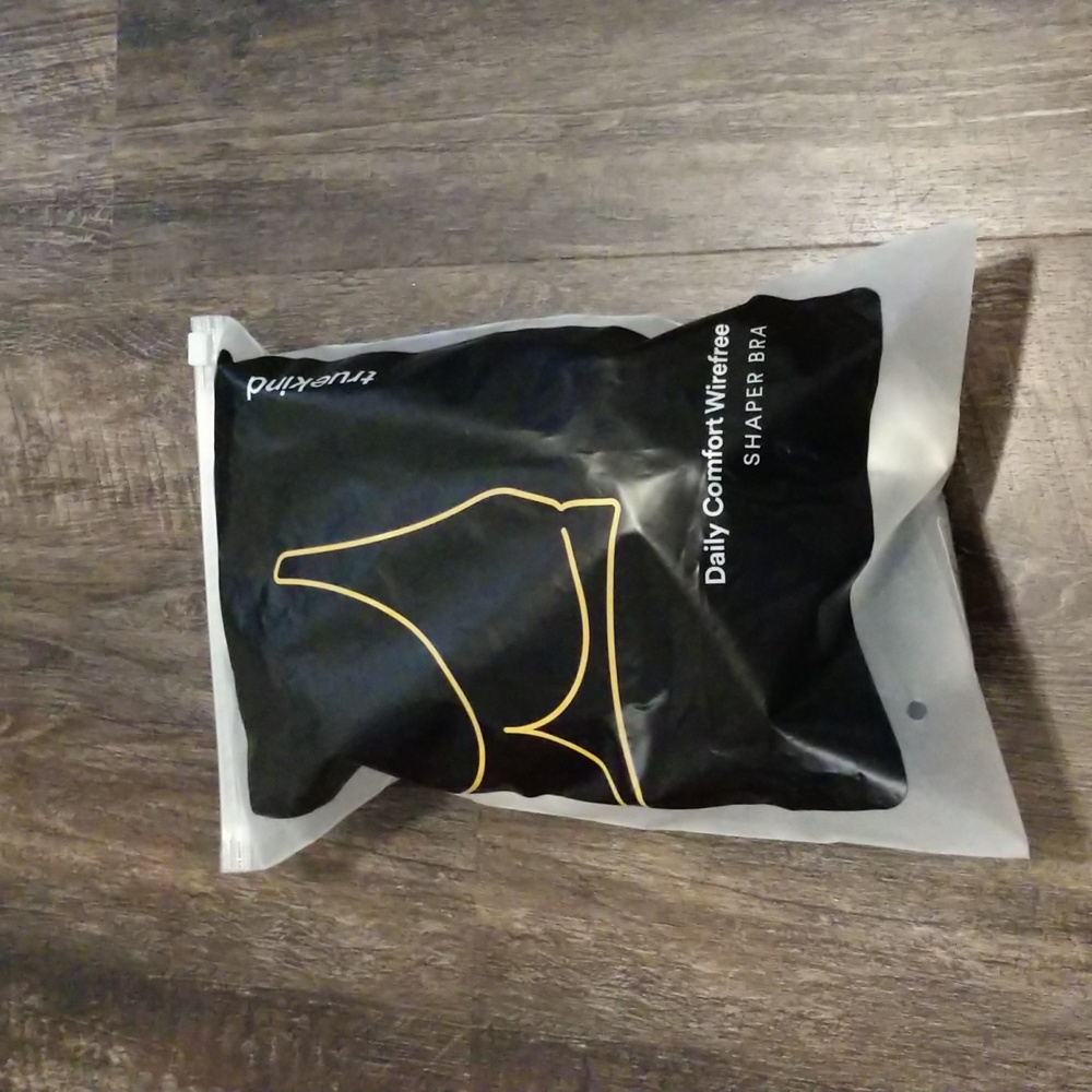 New Truekind women's wireless bra, size 4 XL, brand new never used